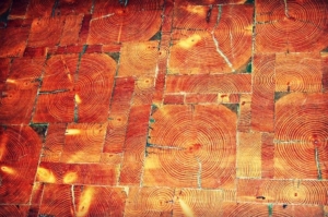 3 Key Benefits of Reclaimed End-Grain Wood Flooring
