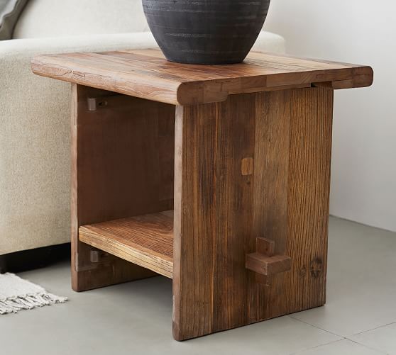 reclaimed wood end table; reclaimed wood furniture ideas