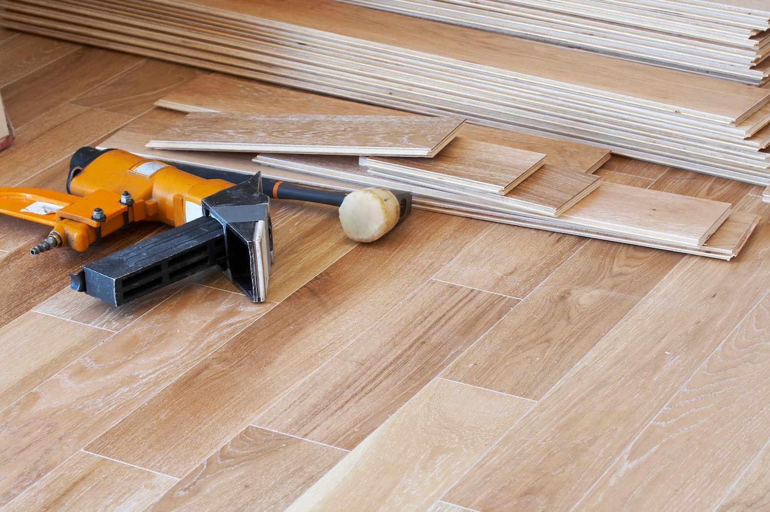 how to remove a hardwood floor tools