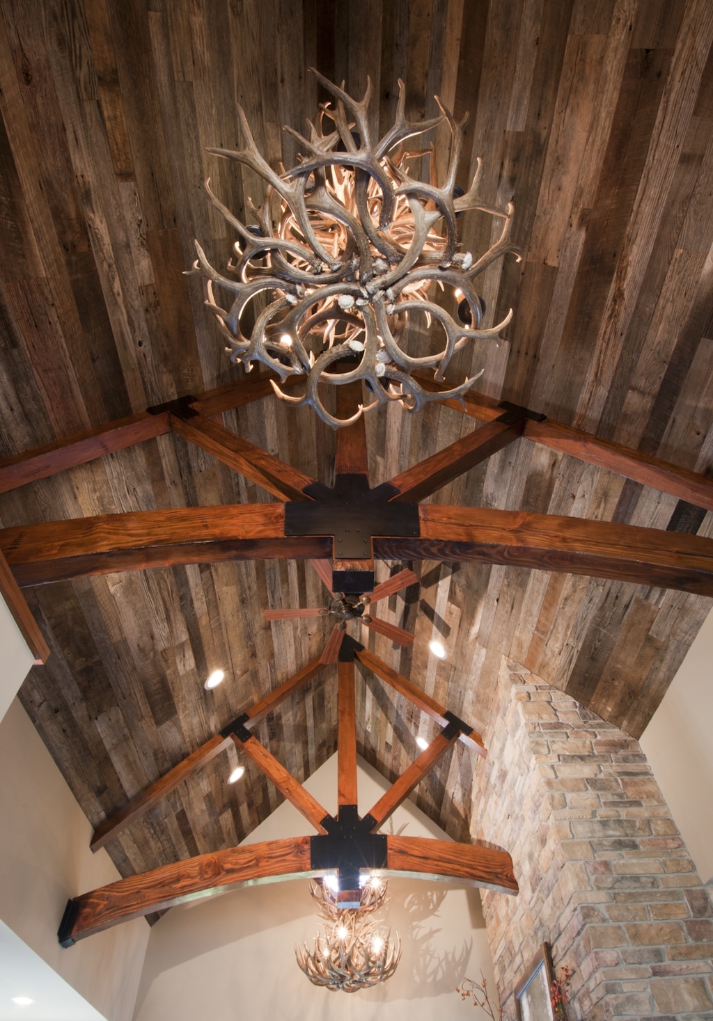 Douglas Fir Timbers (2) Reclaimed wood Douglas Fir timber vaulted ceiling truss