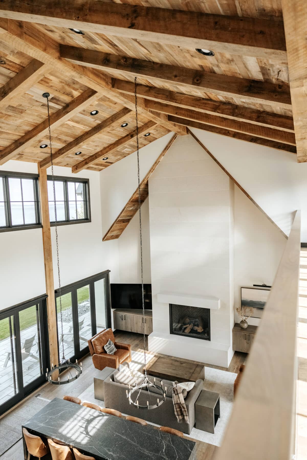 Feature Beams 5 Box Beam Ceiling Features: Beauty and Craft Above It All - Manomin ...