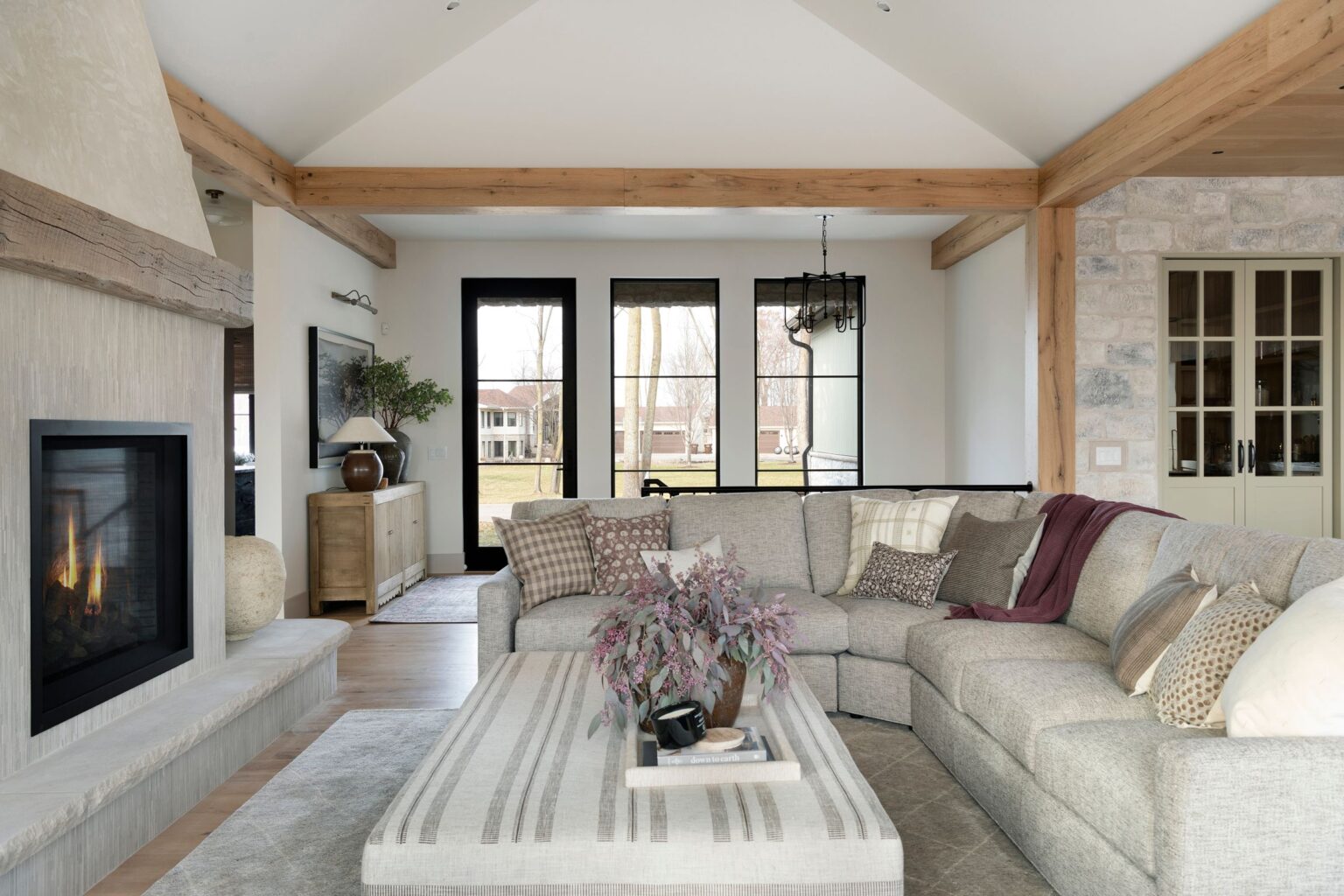 5 Box Beam Ceiling Features: Beauty and Craft Above It All - Manomin ...