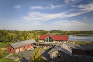 Project Highlight: “Hand Hewn” — A Minnesota Lake Home and the Team Behind It